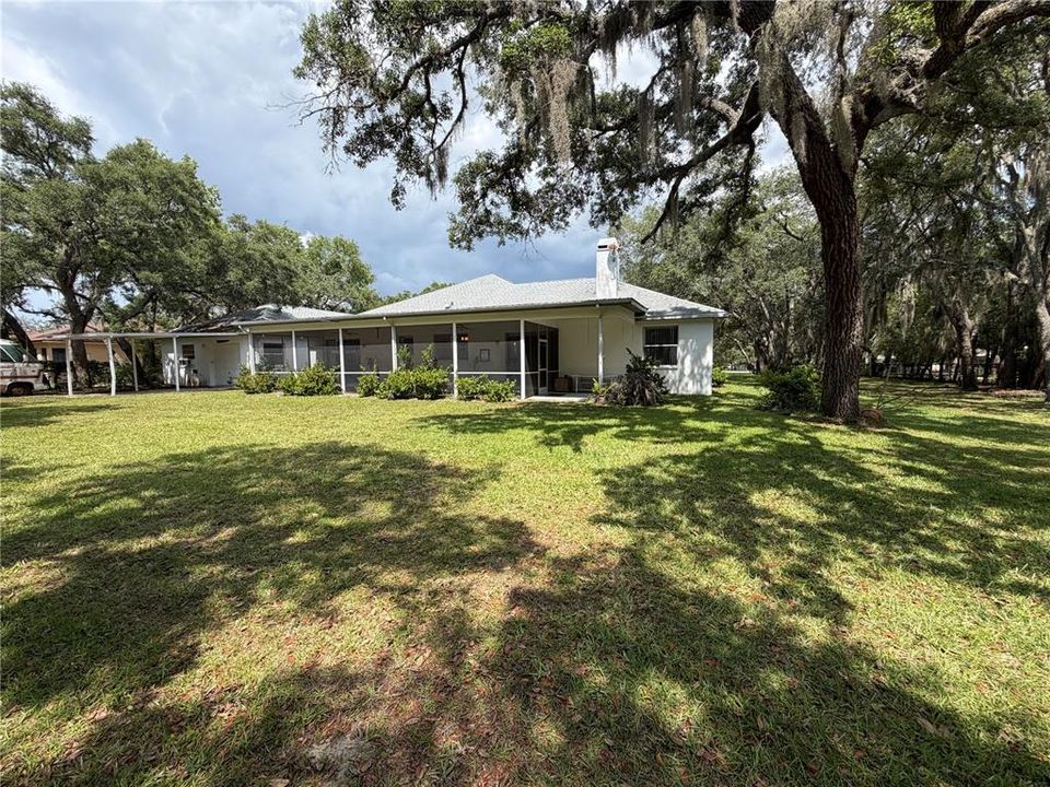 Activo con contrato: $425,000 (4 camas, 3 baños, 1873 Pies cuadrados)