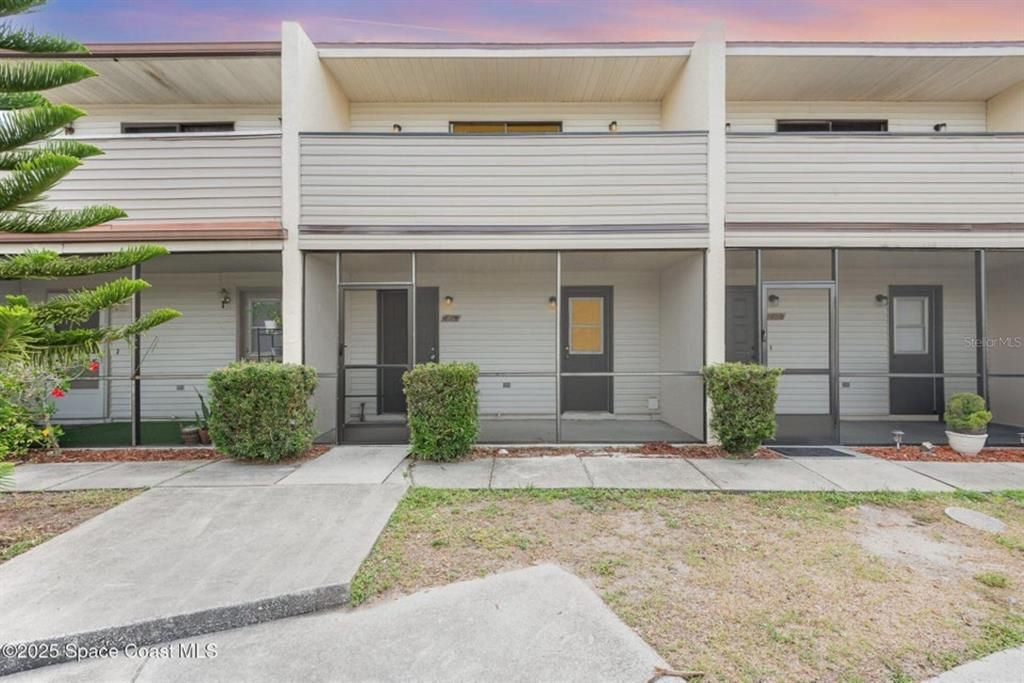 For Sale: $160,000 (2 beds, 2 baths, 1404 Square Feet)