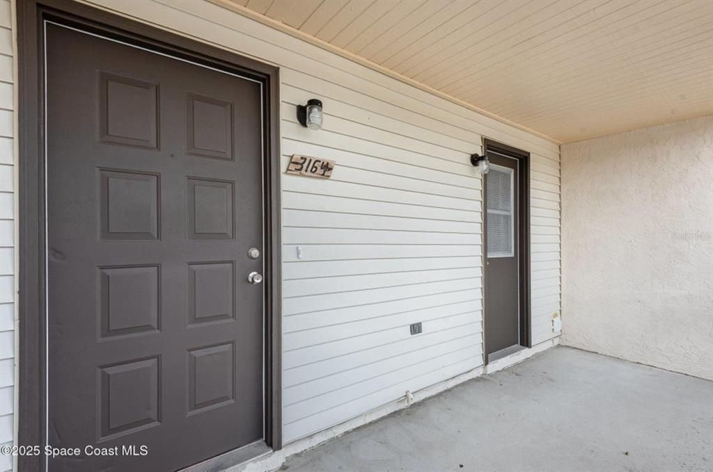For Sale: $160,000 (2 beds, 2 baths, 1404 Square Feet)