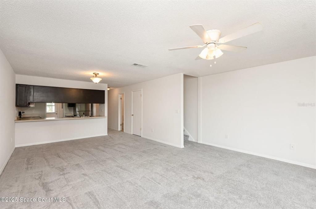 For Sale: $160,000 (2 beds, 2 baths, 1404 Square Feet)