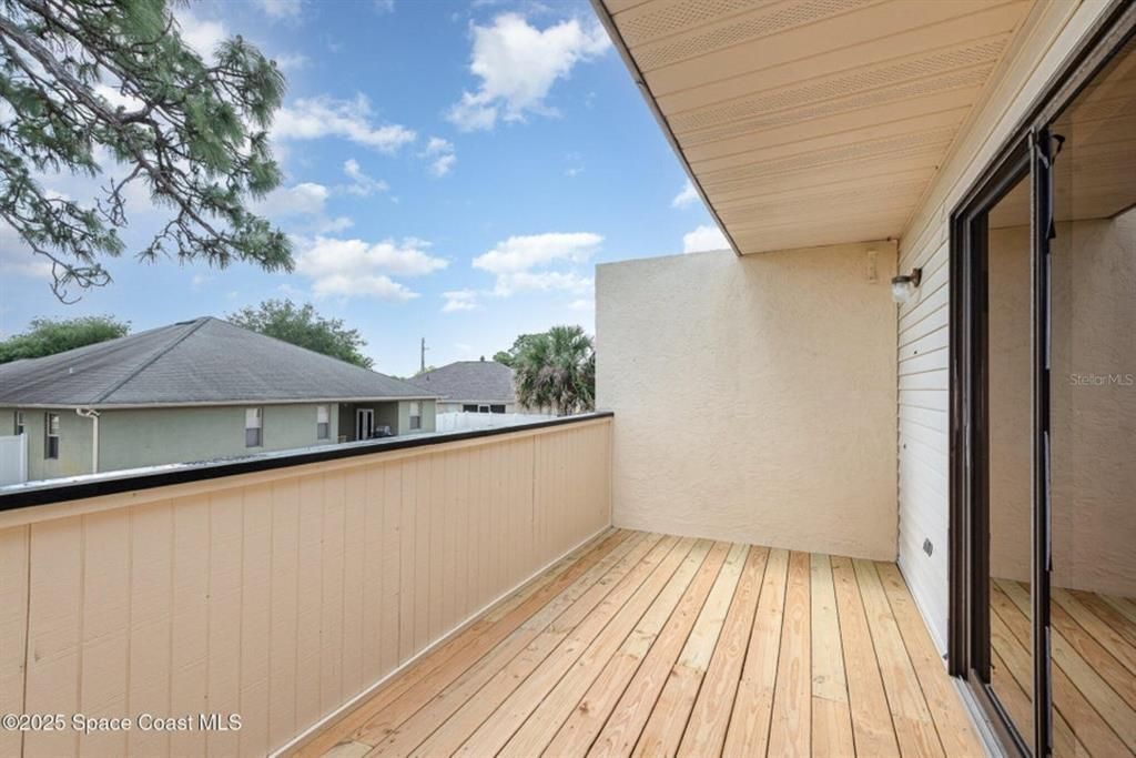 For Sale: $160,000 (2 beds, 2 baths, 1404 Square Feet)