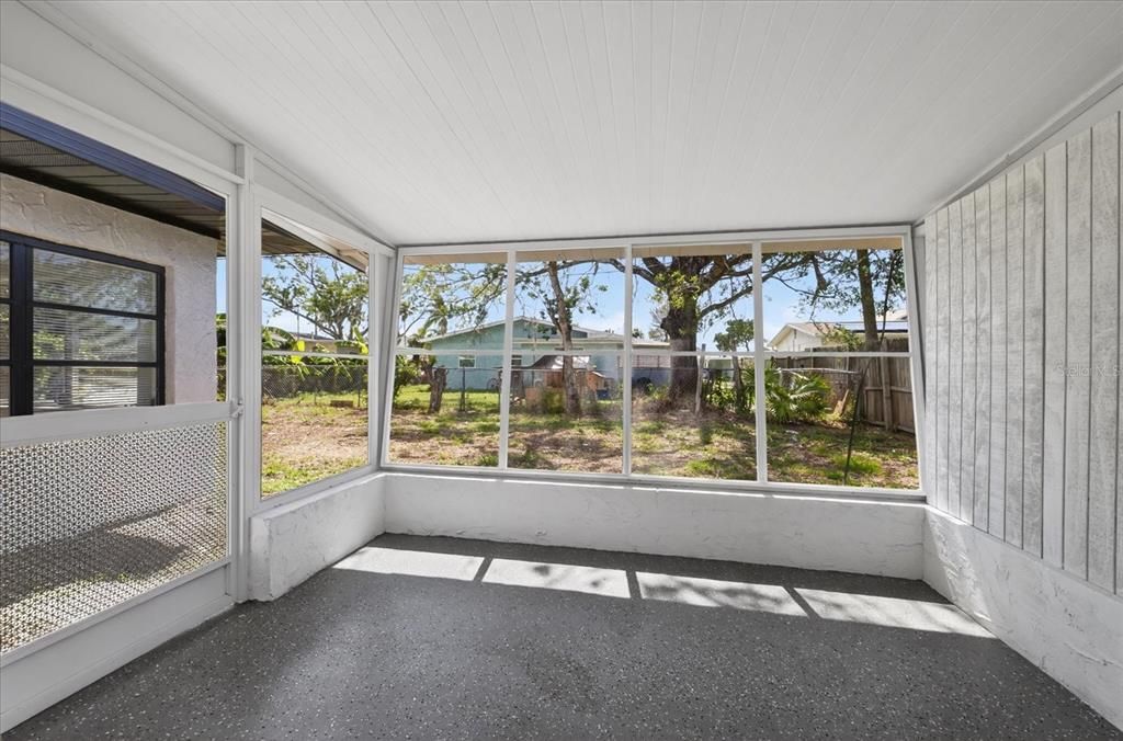 For Sale: $189,900 (3 beds, 2 baths, 1138 Square Feet)
