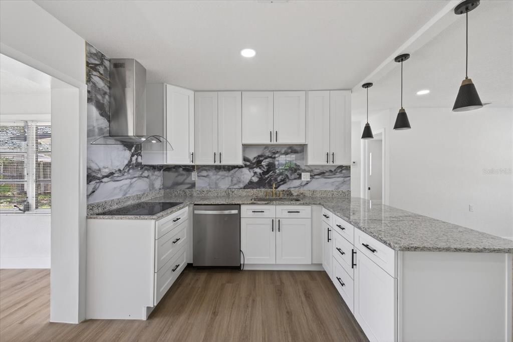 For Sale: $189,900 (3 beds, 2 baths, 1138 Square Feet)