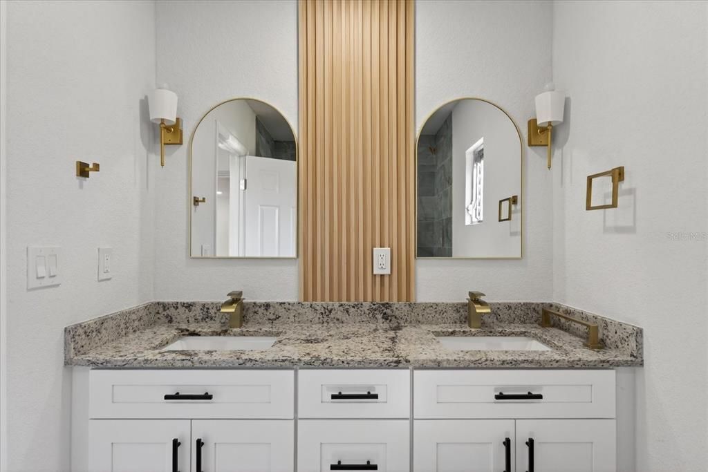 For Sale: $189,900 (3 beds, 2 baths, 1138 Square Feet)