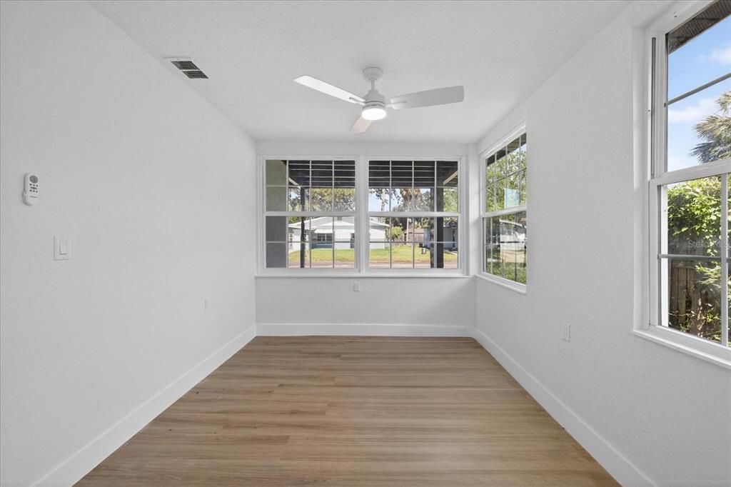 For Sale: $189,900 (3 beds, 2 baths, 1138 Square Feet)