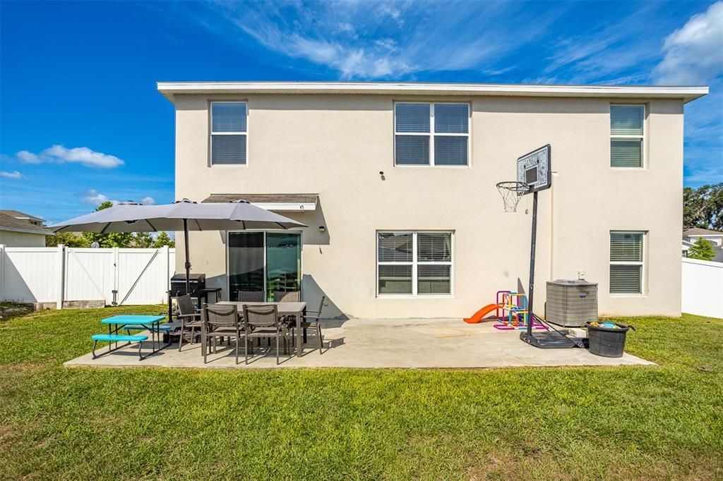 For Sale: $435,000 (5 beds, 3 baths, 2605 Square Feet)