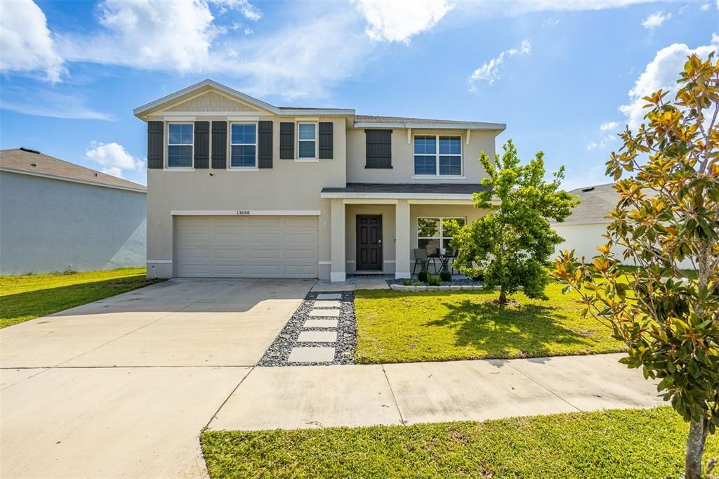 For Sale: $435,000 (5 beds, 3 baths, 2605 Square Feet)