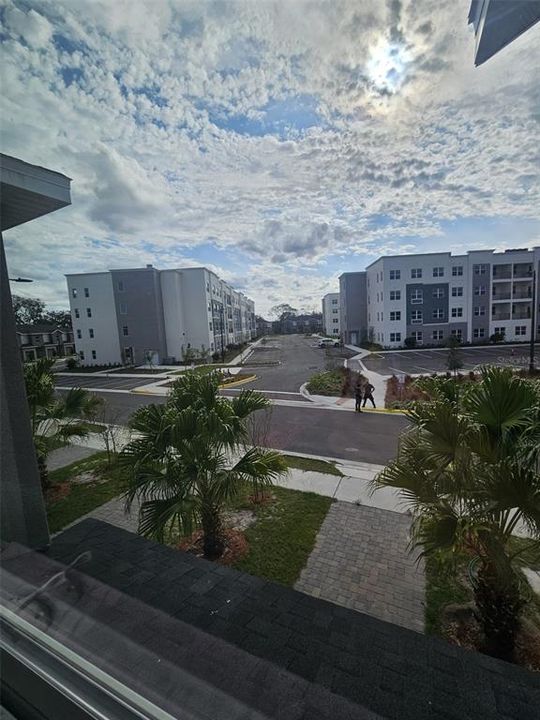 For Rent: $2,390 (3 beds, 2 baths, 1687 Square Feet)