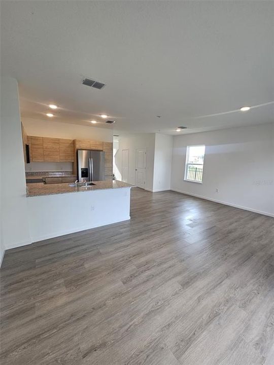For Rent: $2,390 (3 beds, 2 baths, 1687 Square Feet)