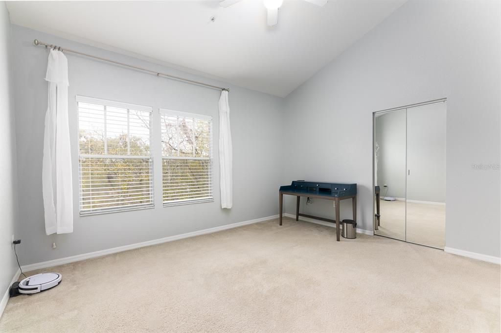For Sale: $235,000 (2 beds, 2 baths, 1088 Square Feet)