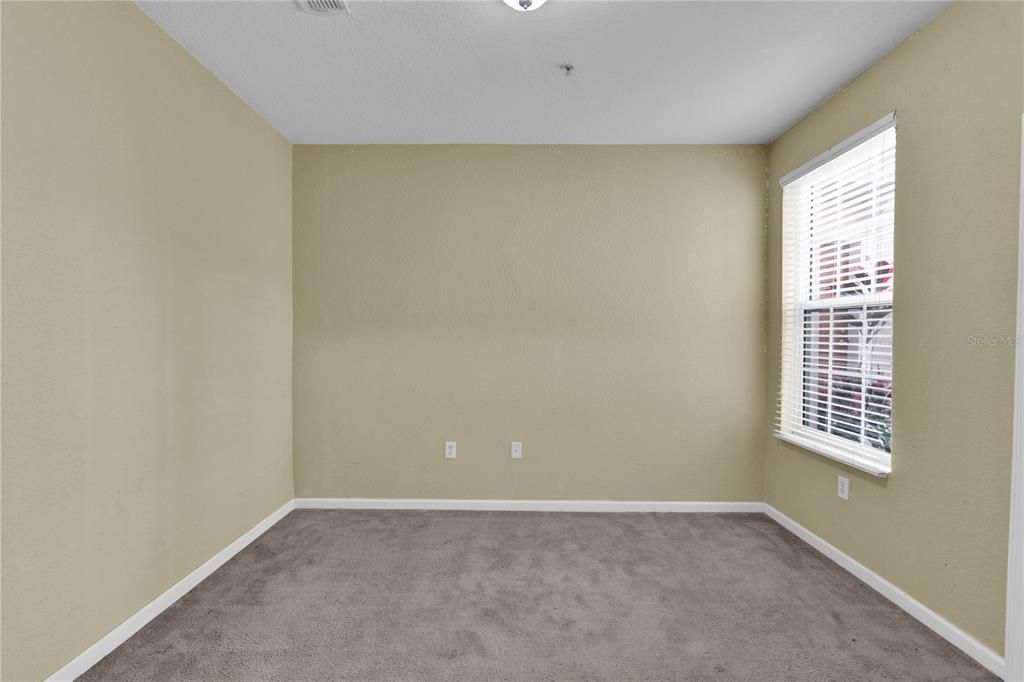 Active With Contract: $1,750 (2 beds, 2 baths, 1435 Square Feet)