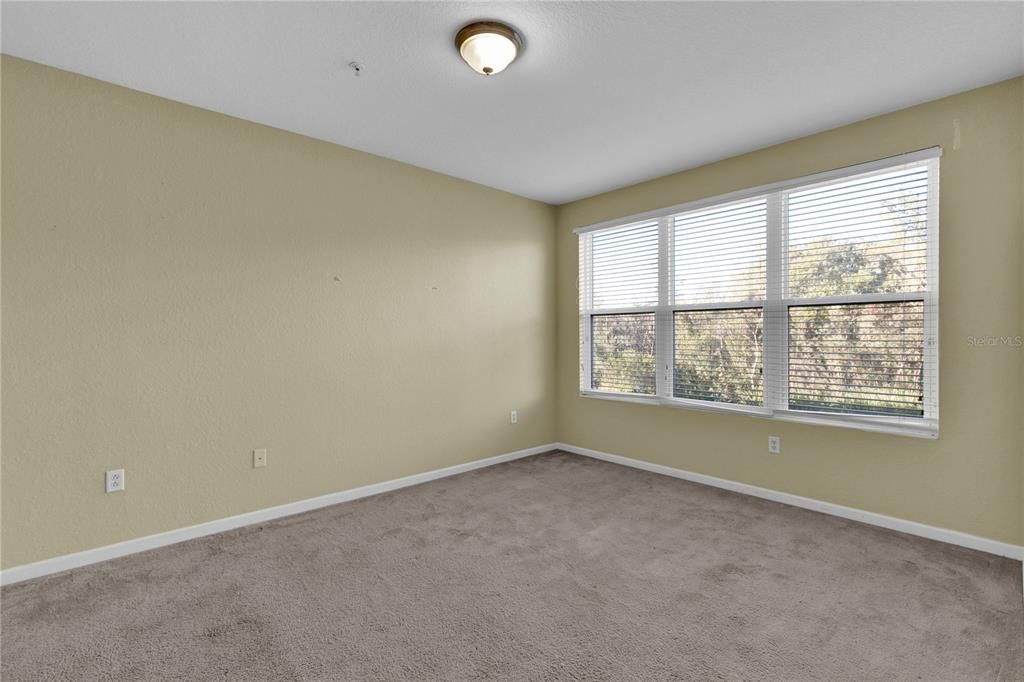 Active With Contract: $1,750 (2 beds, 2 baths, 1435 Square Feet)
