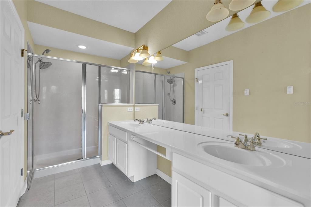 Active With Contract: $1,750 (2 beds, 2 baths, 1435 Square Feet)