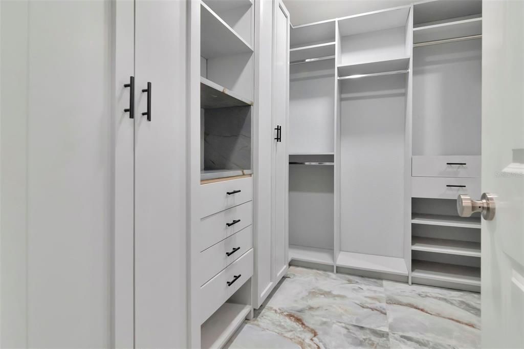 En Venta: $600,000 (3 camas, 3 baños, 1793 Pies cuadrados)