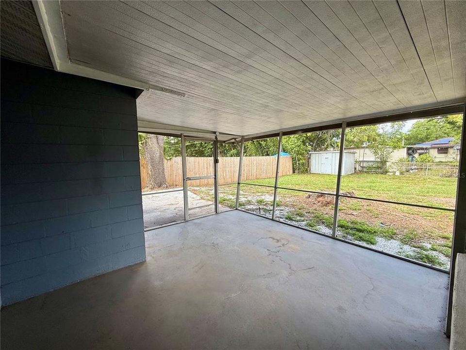Active With Contract: $315,000 (3 beds, 2 baths, 1358 Square Feet)