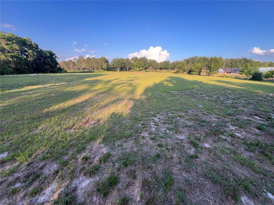 For Sale: $183,500 (0.92 acres)