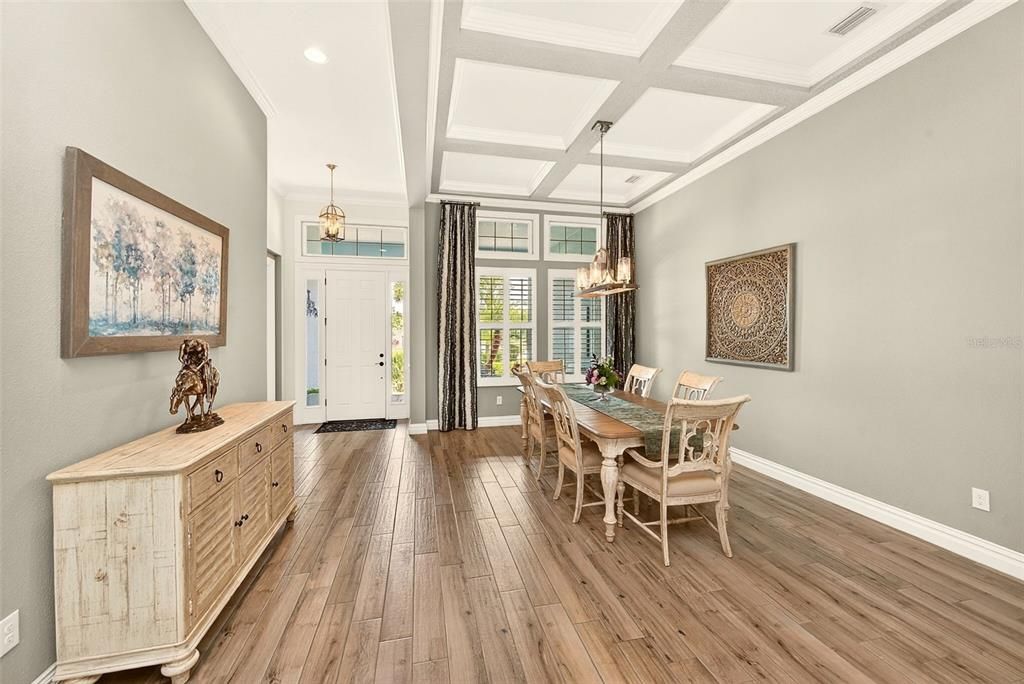 Activo con contrato: $929,900 (4 camas, 3 baños, 3350 Pies cuadrados)