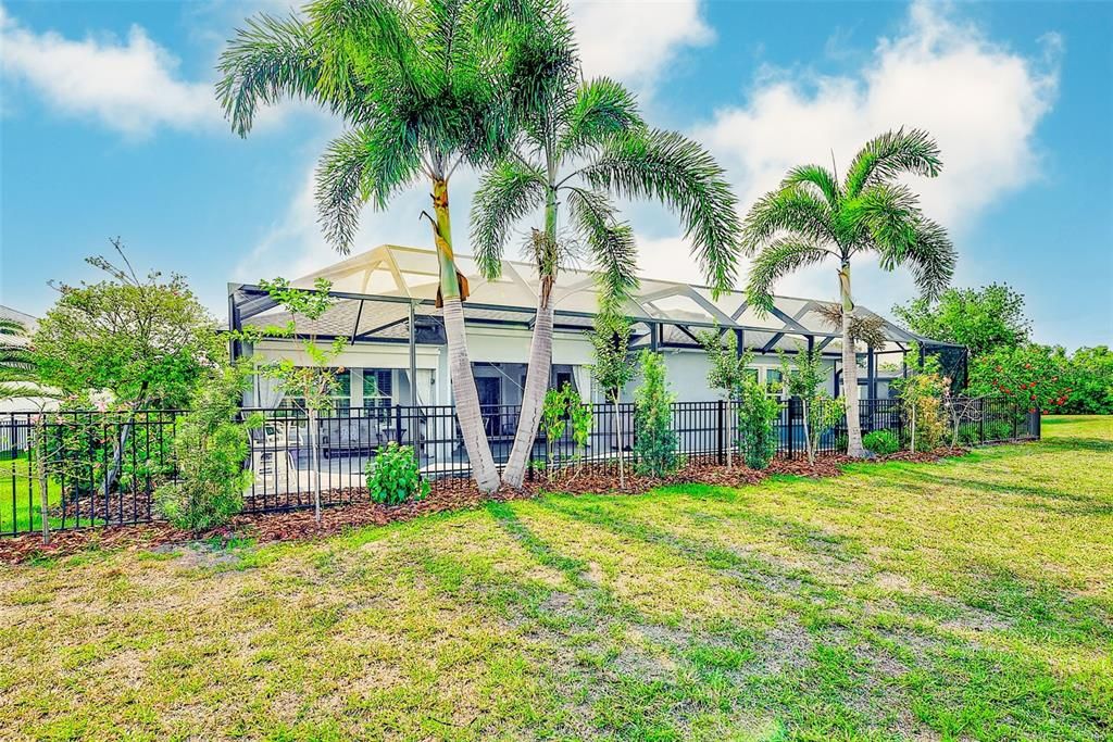 Activo con contrato: $929,900 (4 camas, 3 baños, 3350 Pies cuadrados)