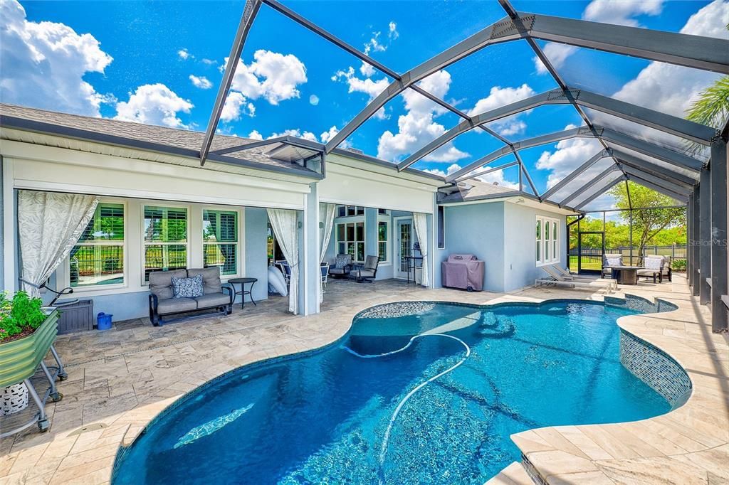 Activo con contrato: $929,900 (4 camas, 3 baños, 3350 Pies cuadrados)