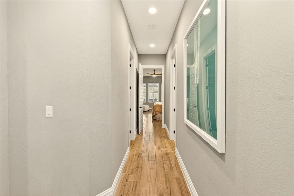 Activo con contrato: $929,900 (4 camas, 3 baños, 3350 Pies cuadrados)