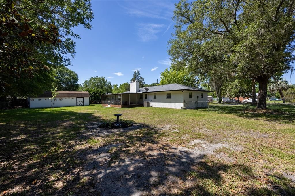 For Sale: $290,000 (3 beds, 2 baths, 1424 Square Feet)