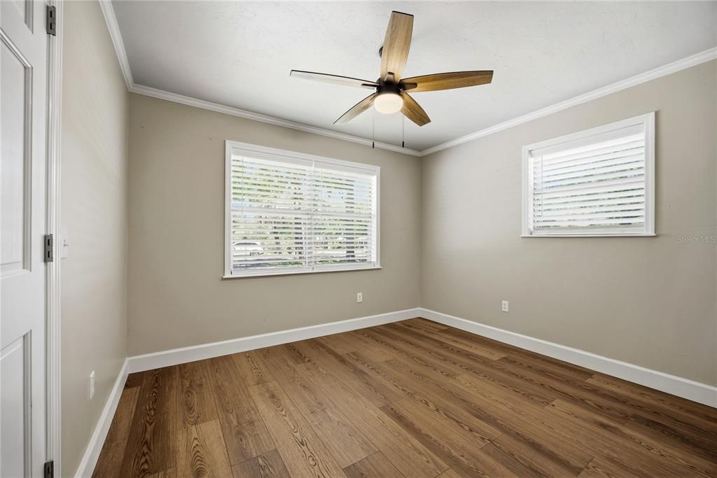 For Sale: $290,000 (3 beds, 2 baths, 1424 Square Feet)