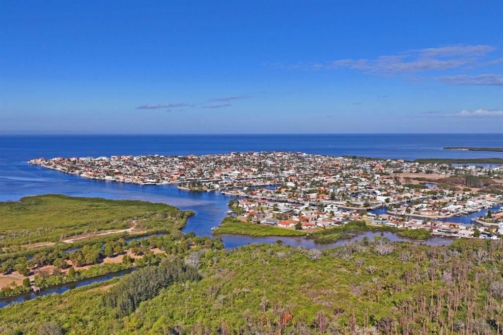 En Venta: $975,000 (3 camas, 2 baños, 2286 Pies cuadrados)