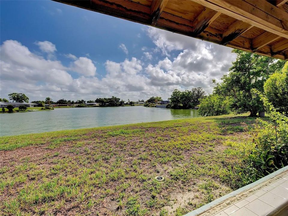 For Sale: $298,000 (2 beds, 2 baths, 1215 Square Feet)