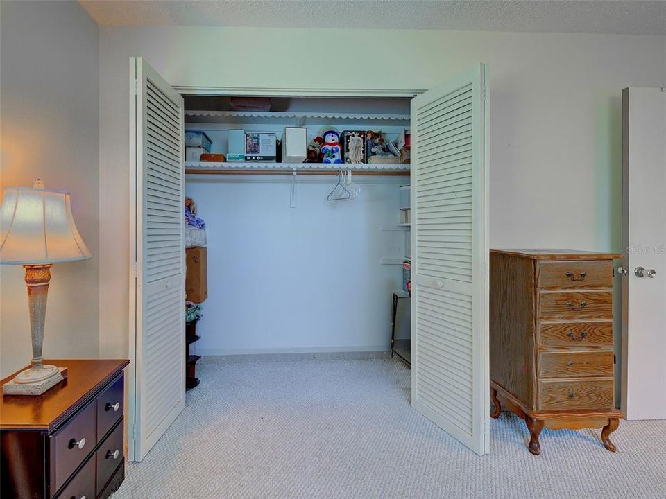 For Sale: $298,000 (2 beds, 2 baths, 1215 Square Feet)