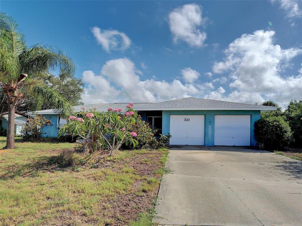 For Sale: $298,000 (2 beds, 2 baths, 1215 Square Feet)