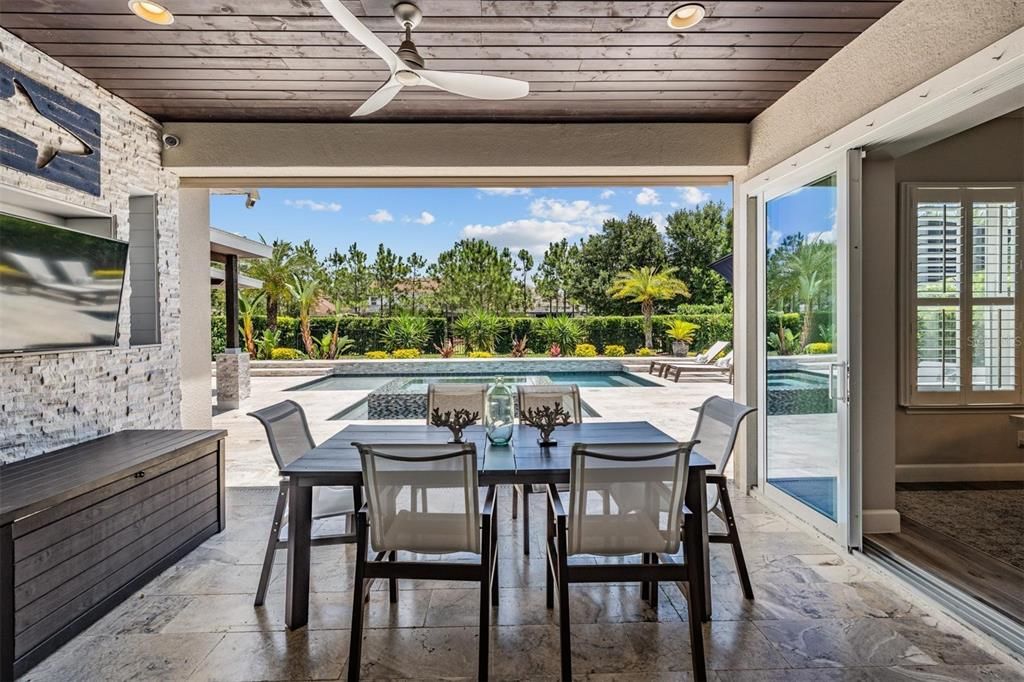 Activo con contrato: $1,290,000 (5 camas, 4 baños, 3457 Pies cuadrados)