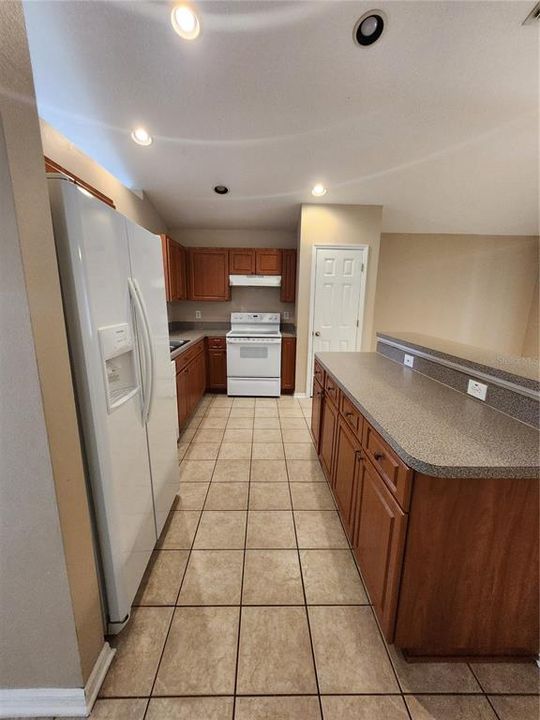 Под контрактом: $1,995 (3 спален, 2 ванн, 1521 Квадратных фут)