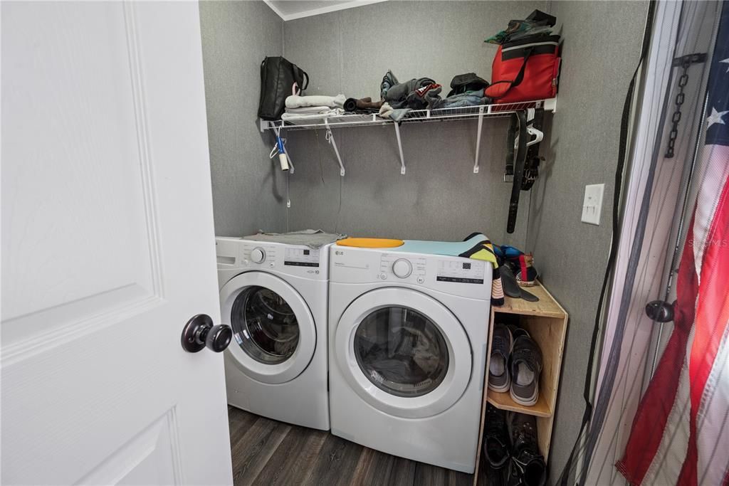 En Venta: $250,000 (3 camas, 2 baños, 1140 Pies cuadrados)