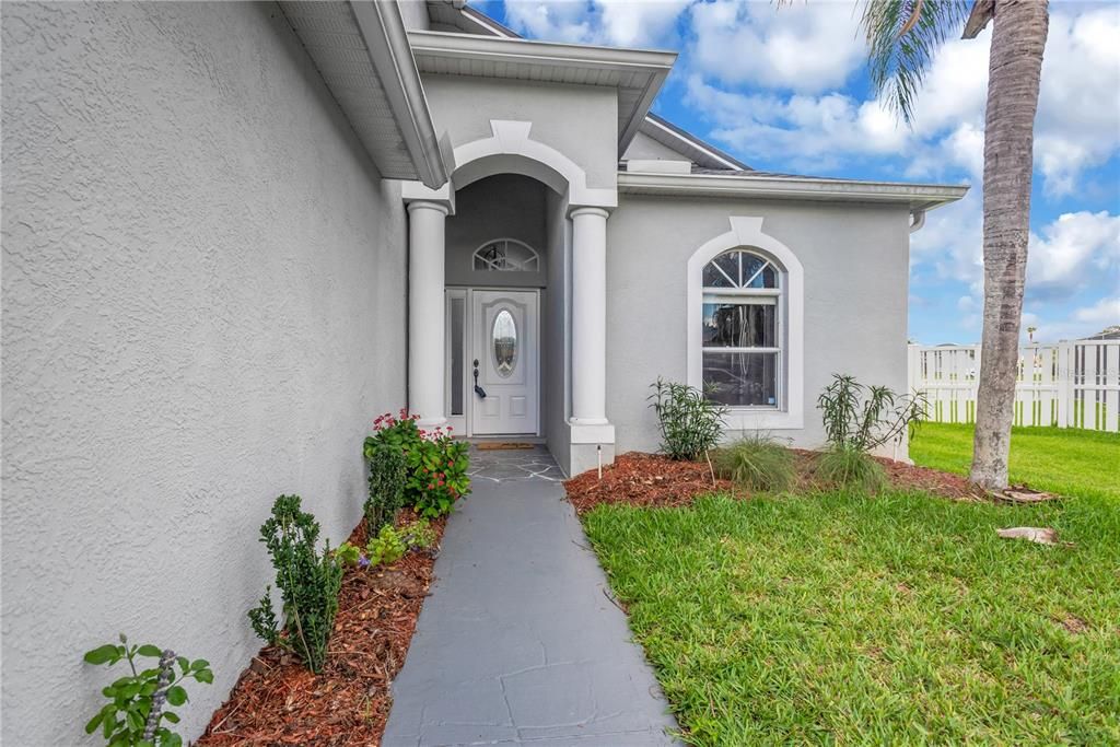 For Sale: $415,000 (4 beds, 2 baths, 2254 Square Feet)