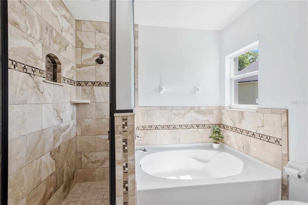 For Sale: $415,000 (4 beds, 2 baths, 2254 Square Feet)