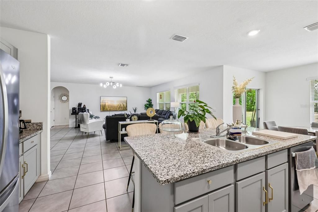 For Sale: $299,990 (4 beds, 2 baths, 2319 Square Feet)