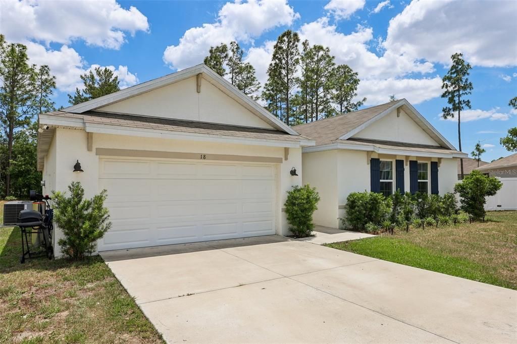 For Sale: $299,990 (4 beds, 2 baths, 2319 Square Feet)