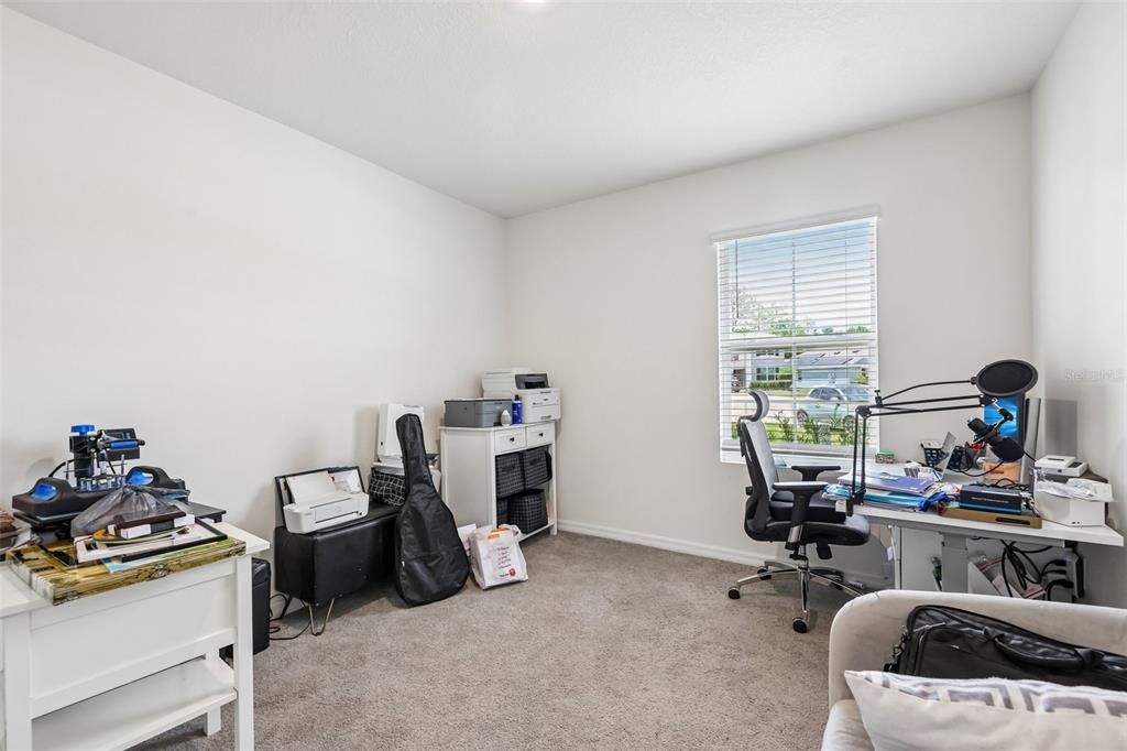 For Sale: $299,990 (4 beds, 2 baths, 2319 Square Feet)