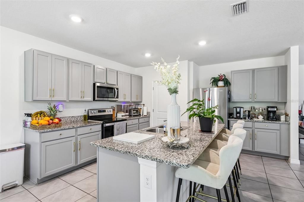 For Sale: $299,990 (4 beds, 2 baths, 2319 Square Feet)