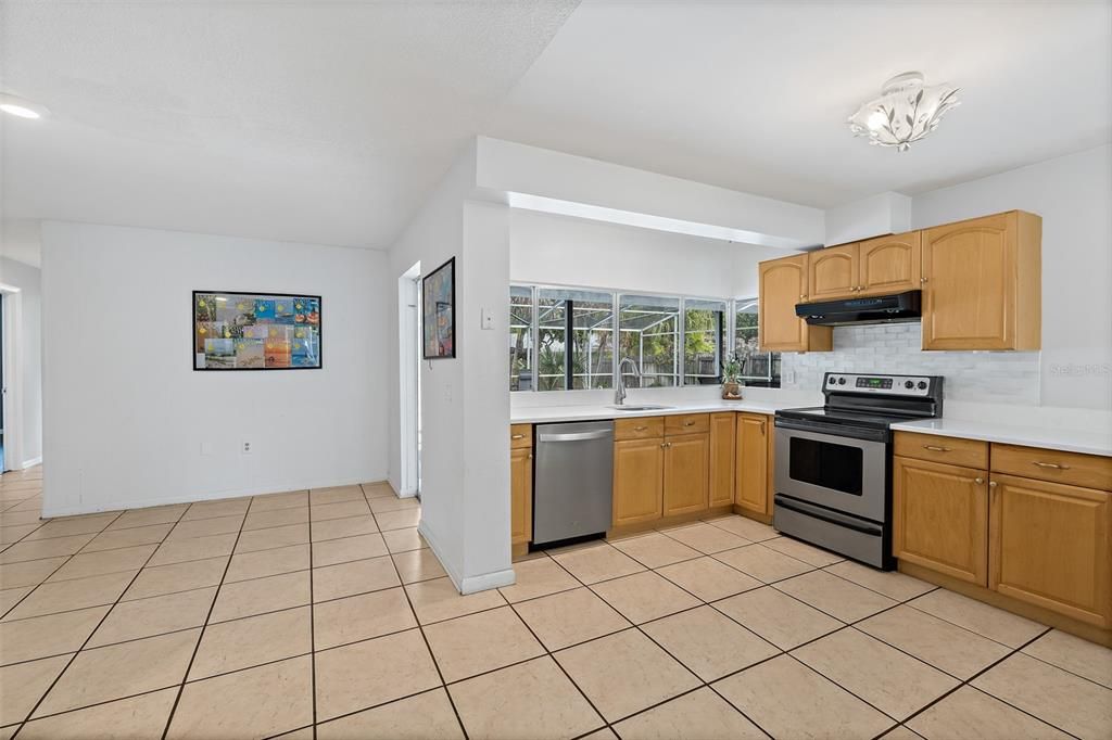 For Sale: $642,000 (4 beds, 2 baths, 1864 Square Feet)