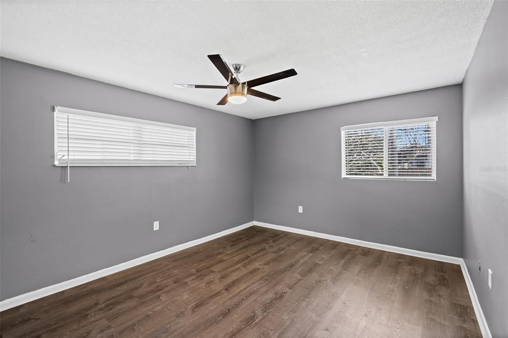 For Sale: $642,000 (4 beds, 2 baths, 1864 Square Feet)