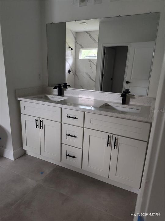 For Rent: $1,800 (4 beds, 2 baths, 1800 Square Feet)