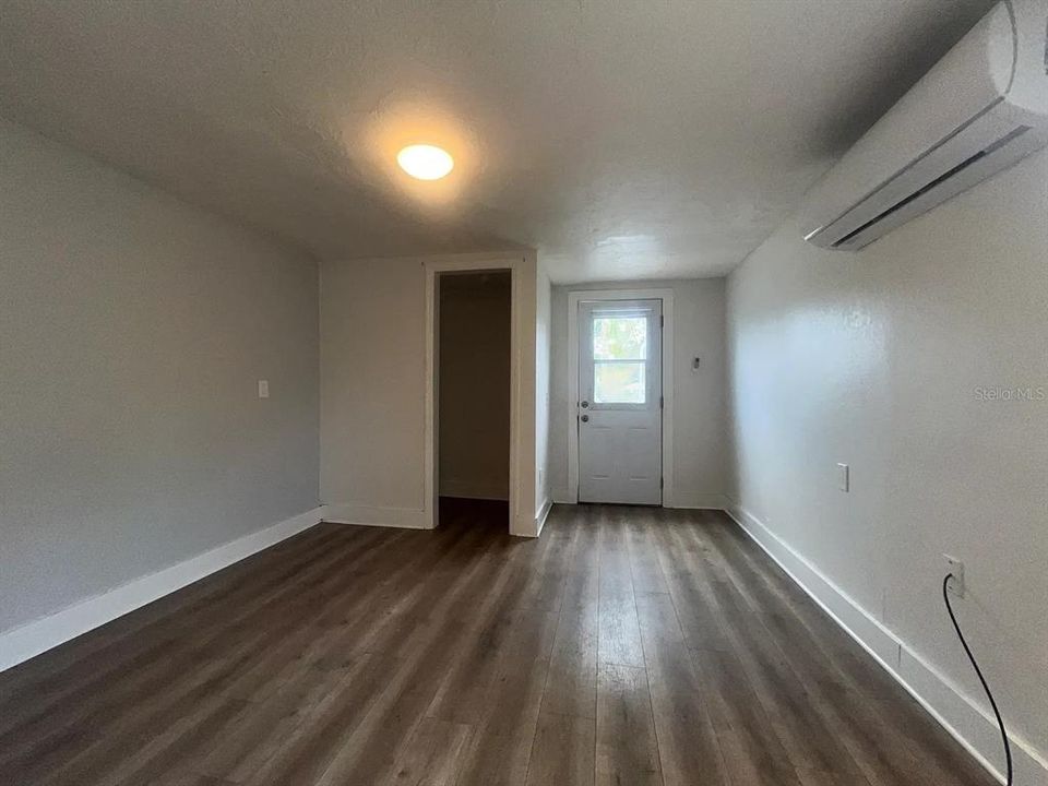 В аренду: $1,150 (0 спален, 1 ванн, 350 Квадратных фут)