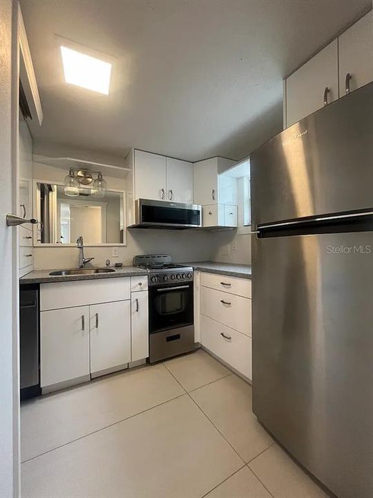 В аренду: $1,150 (0 спален, 1 ванн, 350 Квадратных фут)