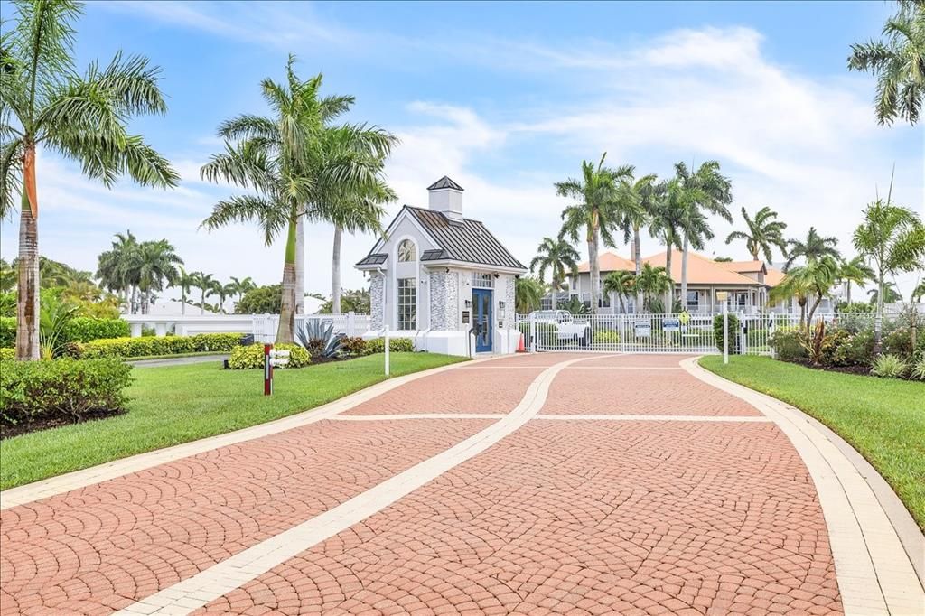For Sale: $675,000 (4 beds, 2 baths, 2449 Square Feet)