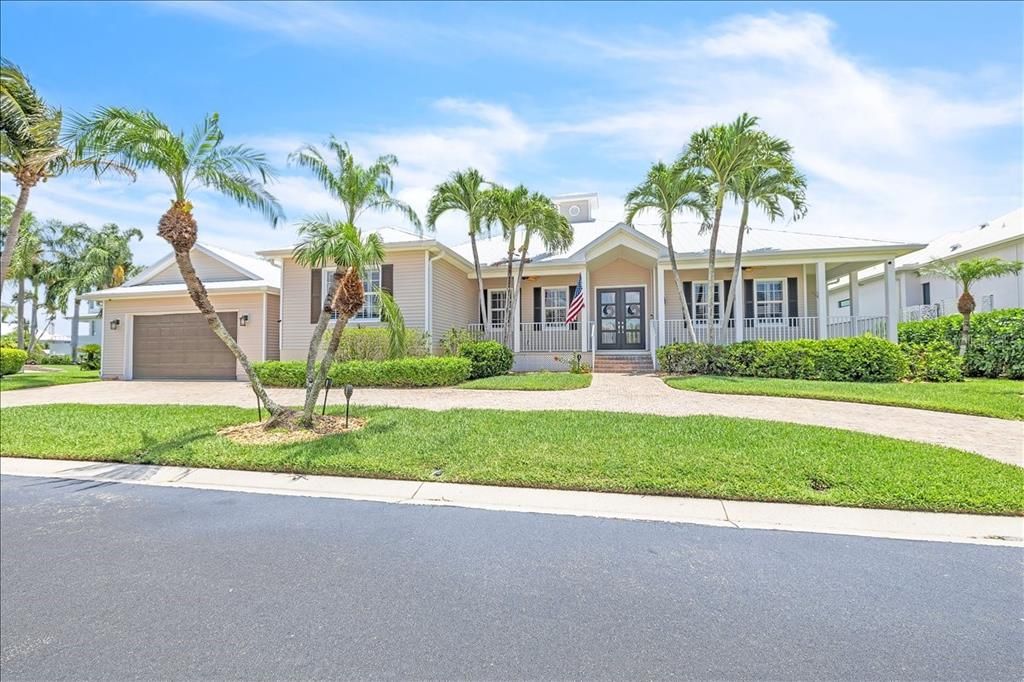 For Sale: $675,000 (4 beds, 2 baths, 2449 Square Feet)