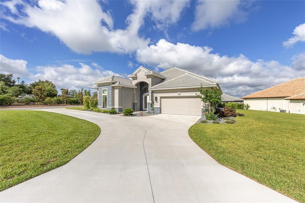For Sale: $1,049,000 (3 beds, 3 baths, 3162 Square Feet)