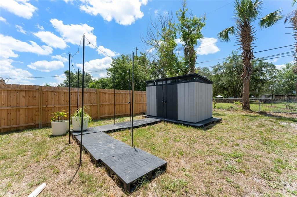 На продажу: $239,000 (3 спален, 1 ванн, 858 Квадратных фут)