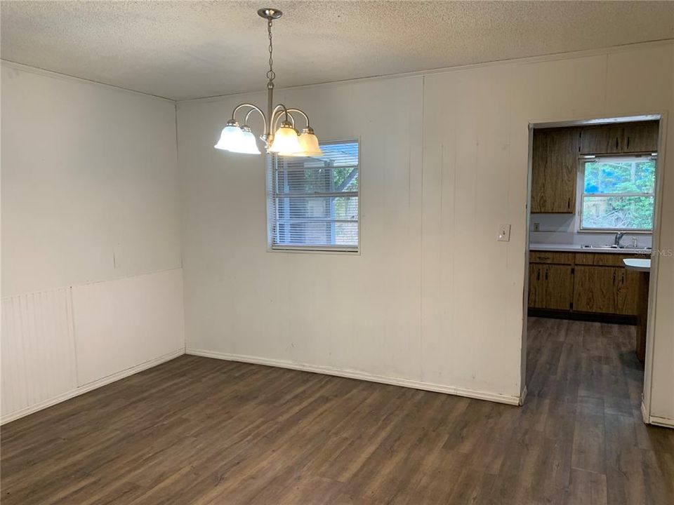 В аренду: $1,900 (3 спален, 2 ванн, 1558 Квадратных фут)