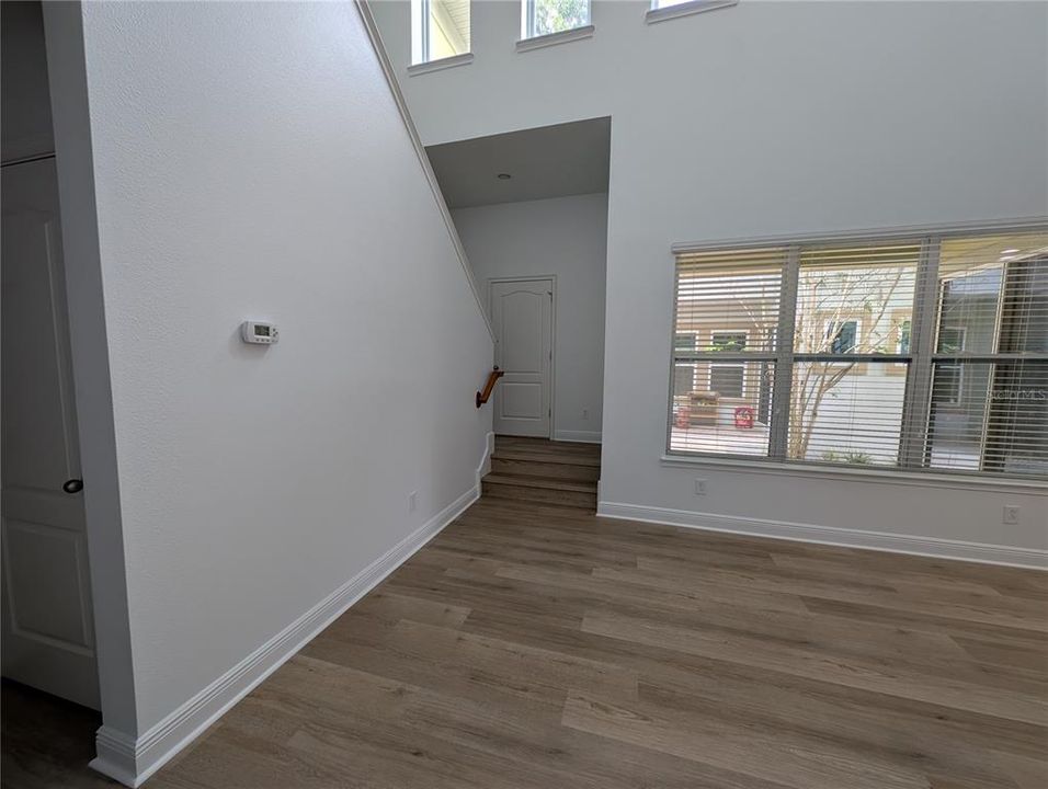 Active With Contract: $2,900 (3 beds, 2 baths, 1848 Square Feet)